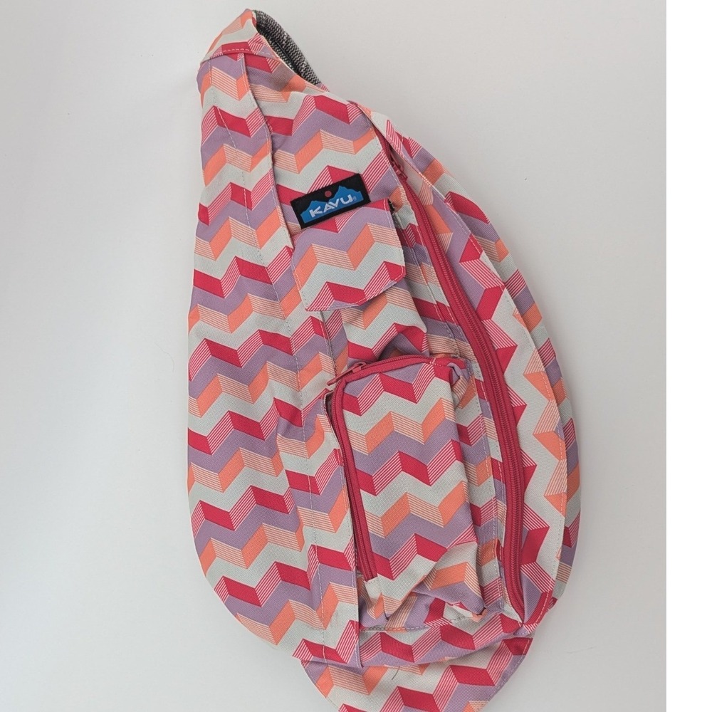 KAVU Rope Bag Sling Crossbody Backpack Pink Orange Chevron Geometric Pattern